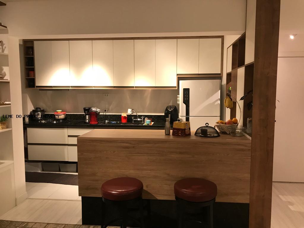 Apartamento à venda com 3 quartos, 113m² - Foto 2