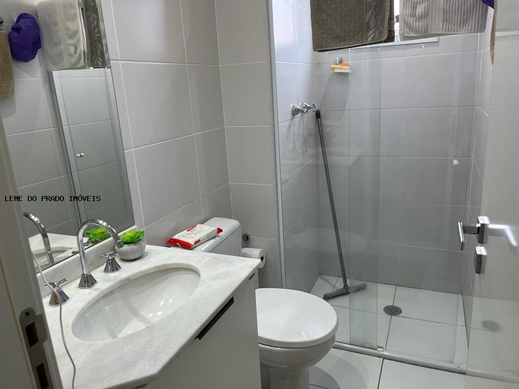 Apartamento à venda com 2 quartos, 70m² - Foto 13