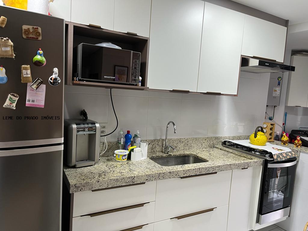 Apartamento à venda com 2 quartos, 70m² - Foto 8