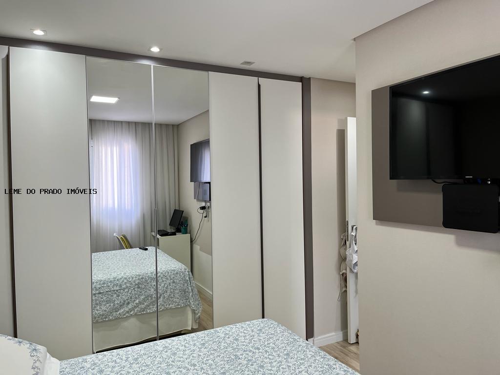 Apartamento à venda com 2 quartos, 70m² - Foto 15