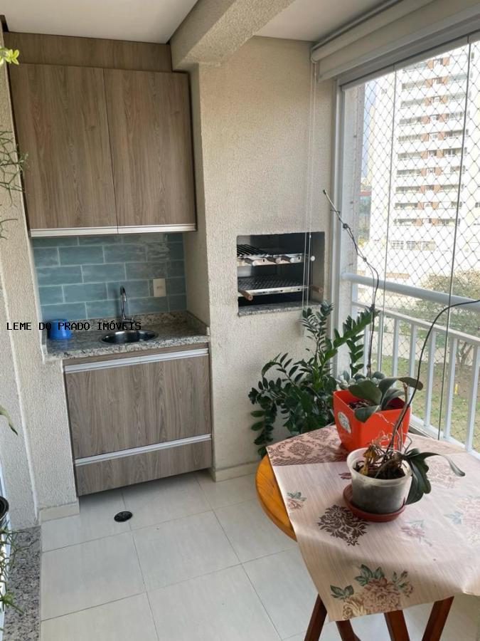 Apartamento à venda com 2 quartos, 72m² - Foto 8