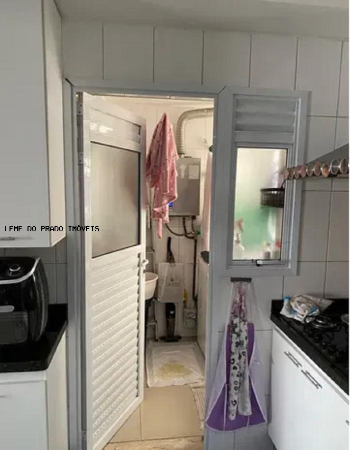 Apartamento à venda com 3 quartos, 102m² - Foto 10