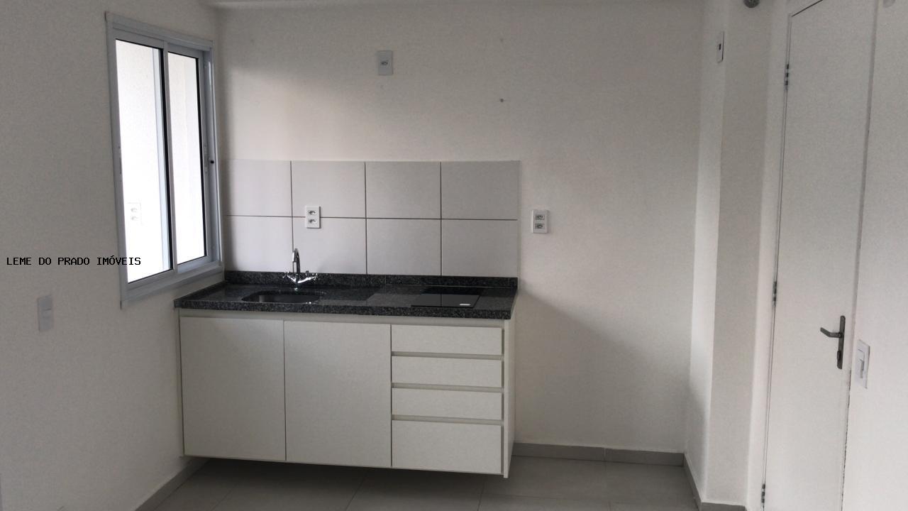 Apartamento à venda com 1 quarto, 28m² - Foto 1