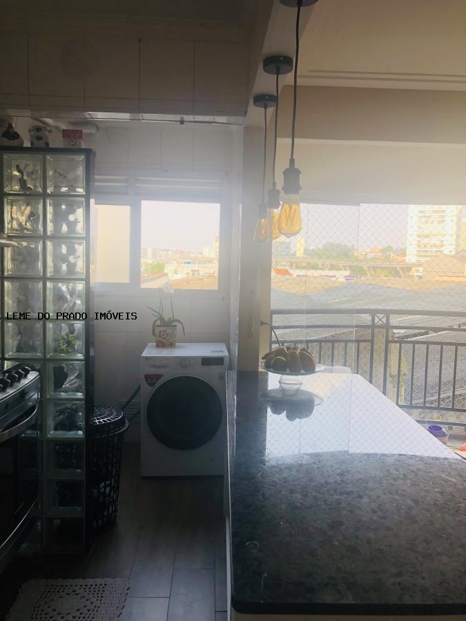 Apartamento à venda com 2 quartos, 56m² - Foto 11