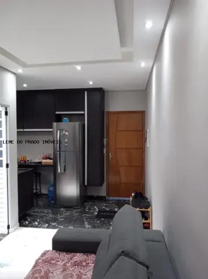 Apartamento à venda com 2 quartos, 46m² - Foto 1