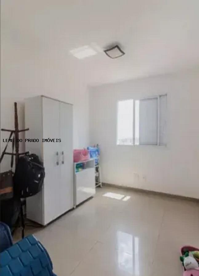 Apartamento à venda com 2 quartos, 48m² - Foto 4