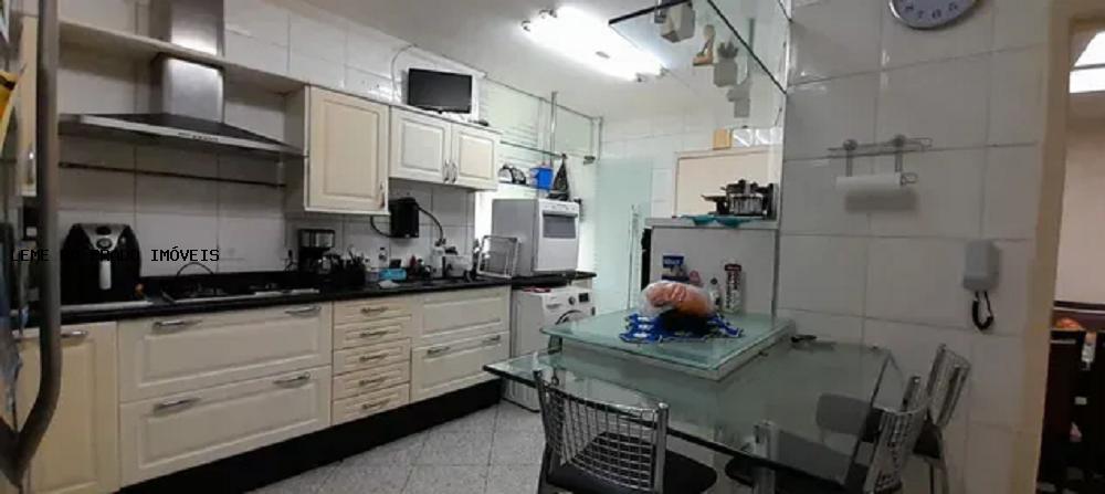 Apartamento à venda com 3 quartos, 156m² - Foto 4