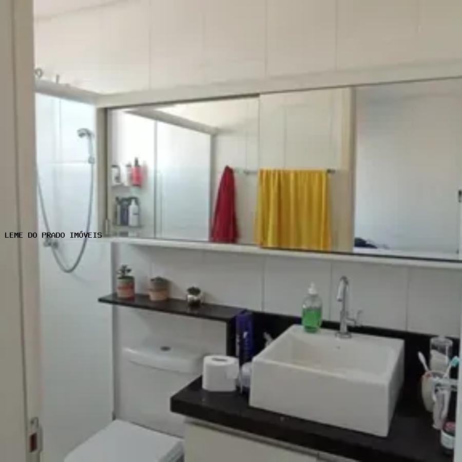 Apartamento à venda com 3 quartos, 96m² - Foto 4