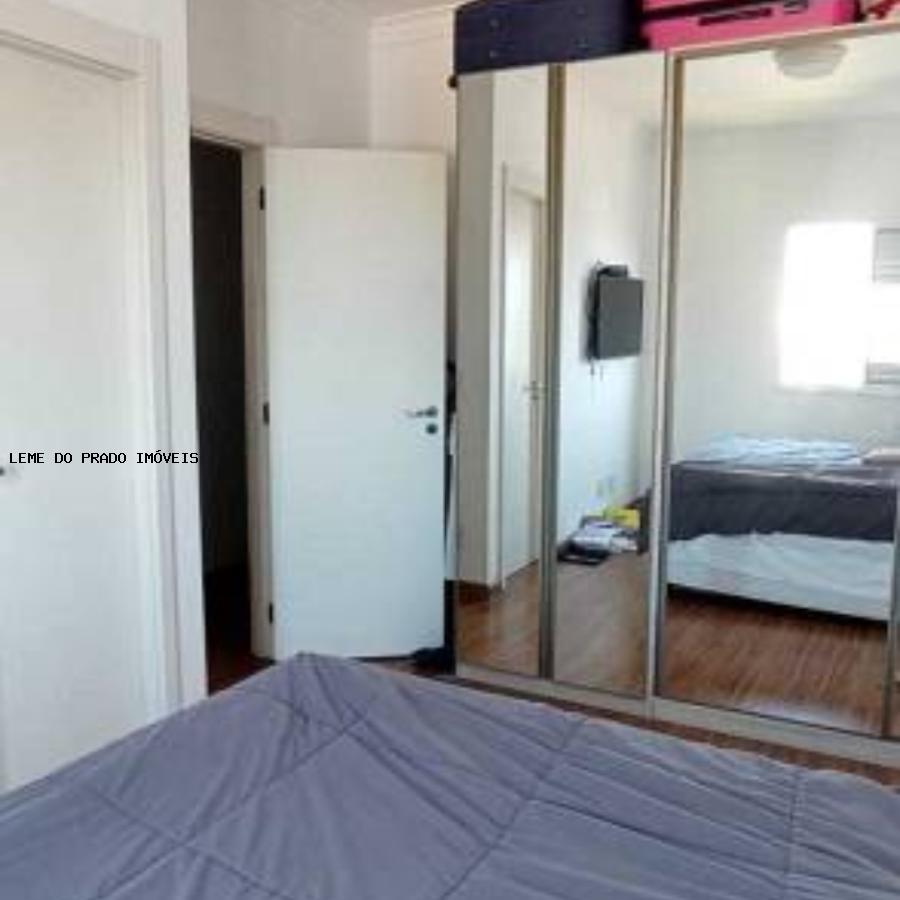 Apartamento à venda com 3 quartos, 96m² - Foto 9