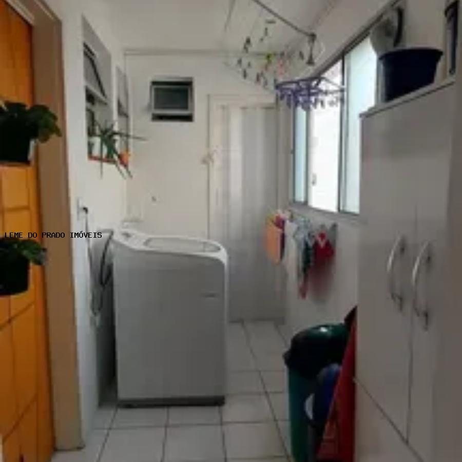 Apartamento à venda com 3 quartos, 93m² - Foto 11