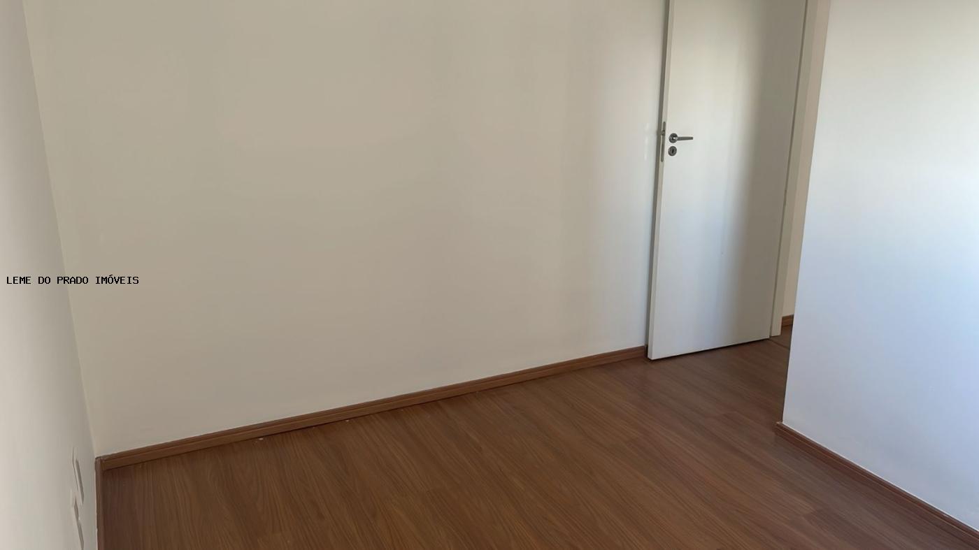 Apartamento à venda com 2 quartos, 42m² - Foto 11