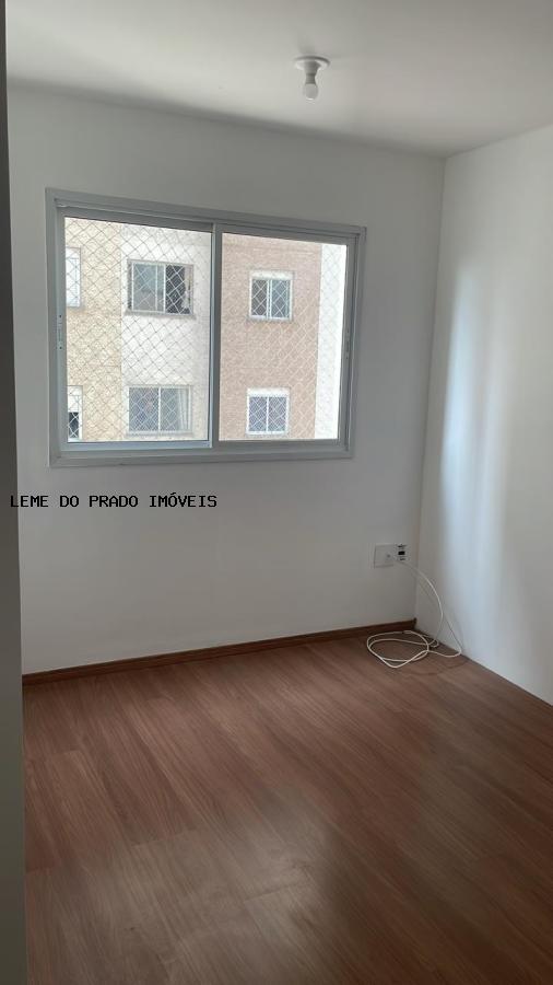 Apartamento à venda com 2 quartos, 42m² - Foto 2