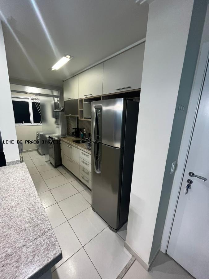 Apartamento à venda com 2 quartos, 62m² - Foto 9