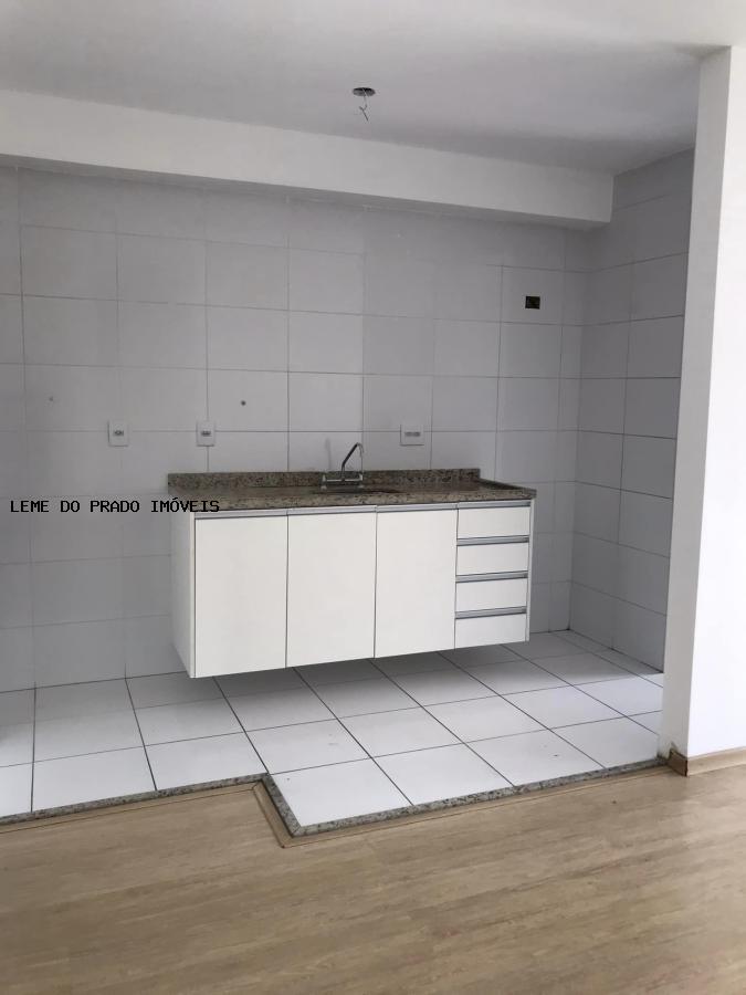 Apartamento à venda com 2 quartos, 64m² - Foto 26