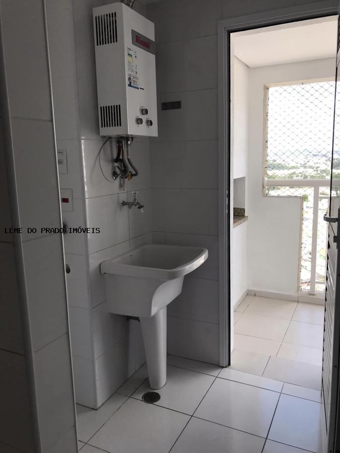 Apartamento à venda com 2 quartos, 64m² - Foto 28