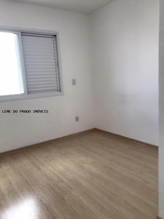 Apartamento à venda com 2 quartos, 64m² - Foto 20