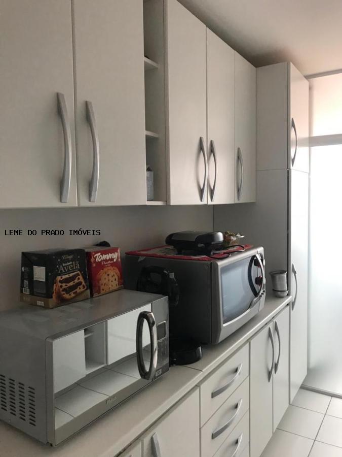 Apartamento à venda com 2 quartos, 75m² - Foto 7