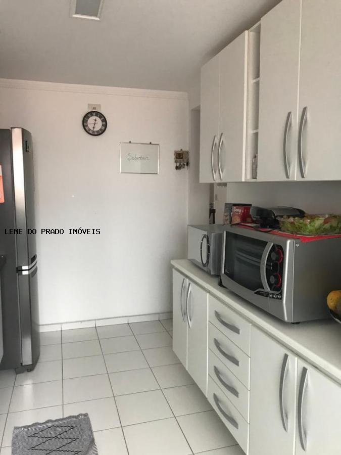 Apartamento à venda com 2 quartos, 75m² - Foto 4