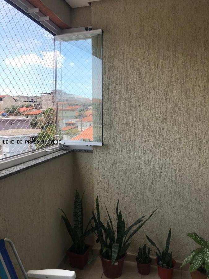 Apartamento à venda com 2 quartos, 75m² - Foto 11