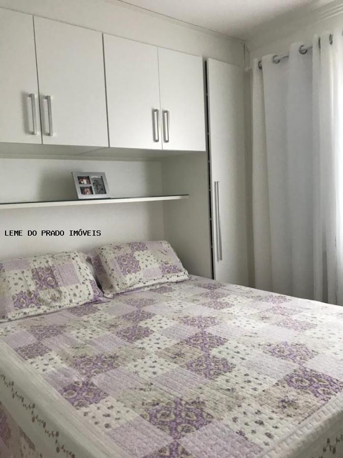 Apartamento à venda com 2 quartos, 75m² - Foto 24