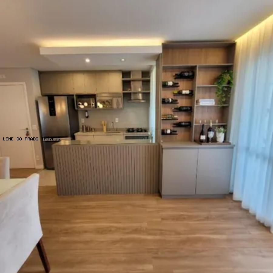 Apartamento à venda com 2 quartos, 75m² - Foto 4