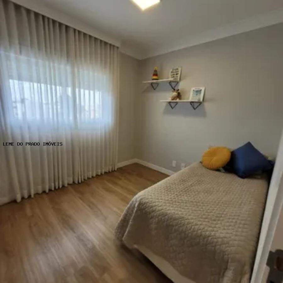 Apartamento à venda com 2 quartos, 75m² - Foto 9