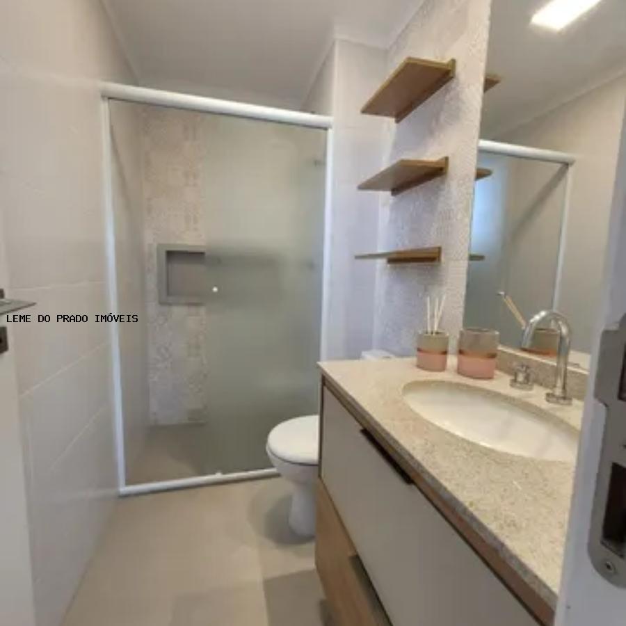 Apartamento à venda com 2 quartos, 75m² - Foto 11