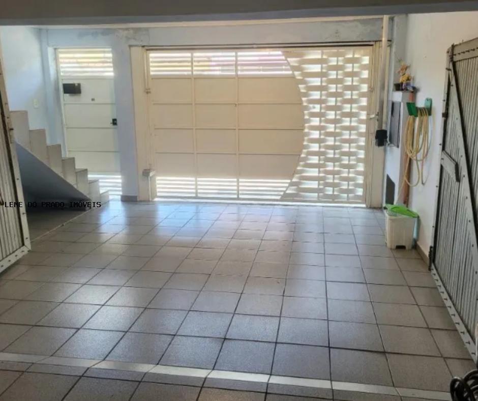 Sobrado à venda com 3 quartos, 200m² - Foto 2