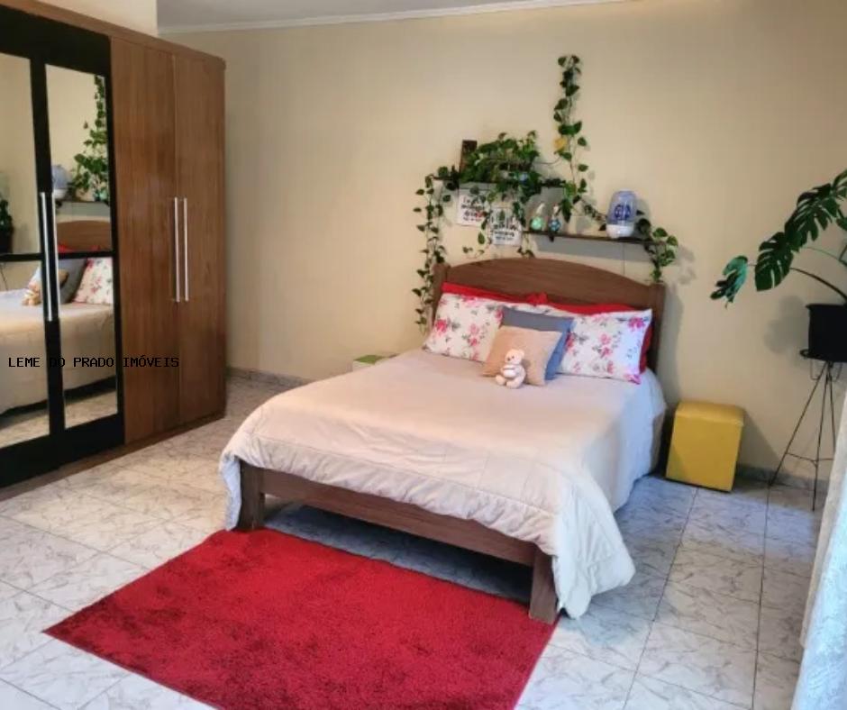 Sobrado à venda com 3 quartos, 200m² - Foto 12