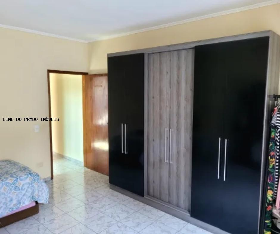 Sobrado à venda com 3 quartos, 200m² - Foto 13