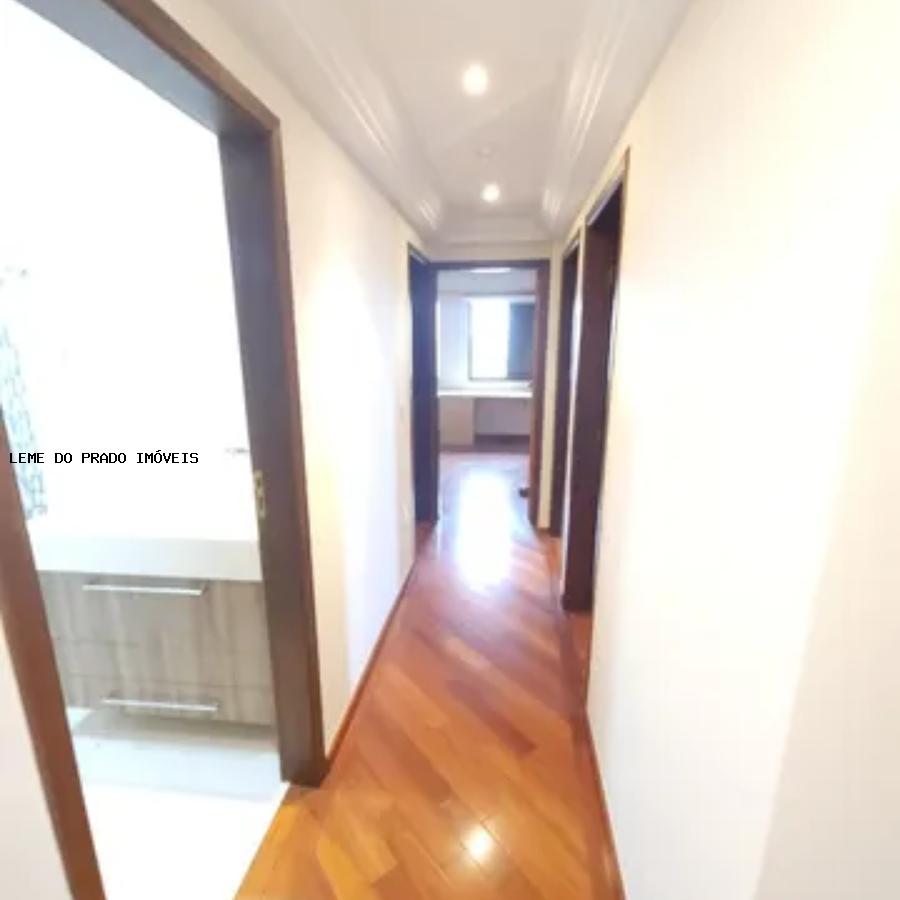 Apartamento à venda com 4 quartos, 145m² - Foto 11