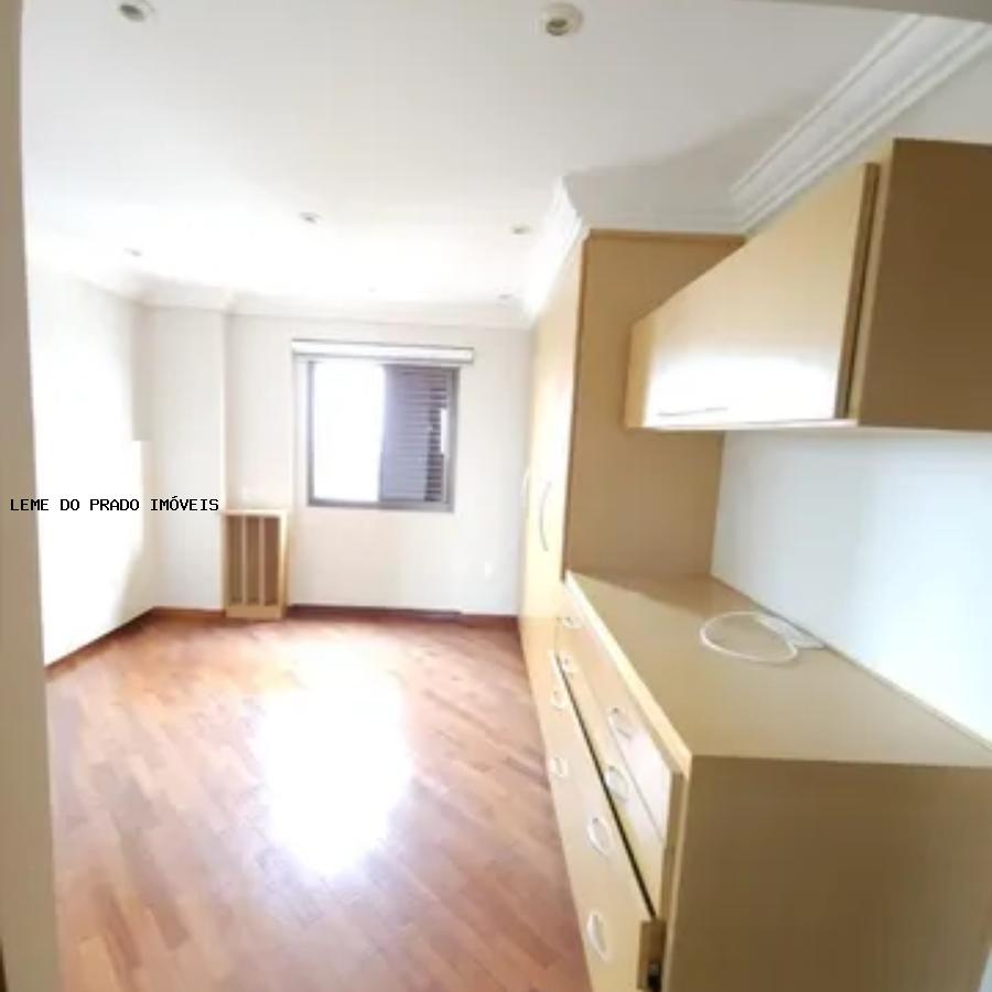 Apartamento à venda com 4 quartos, 145m² - Foto 12