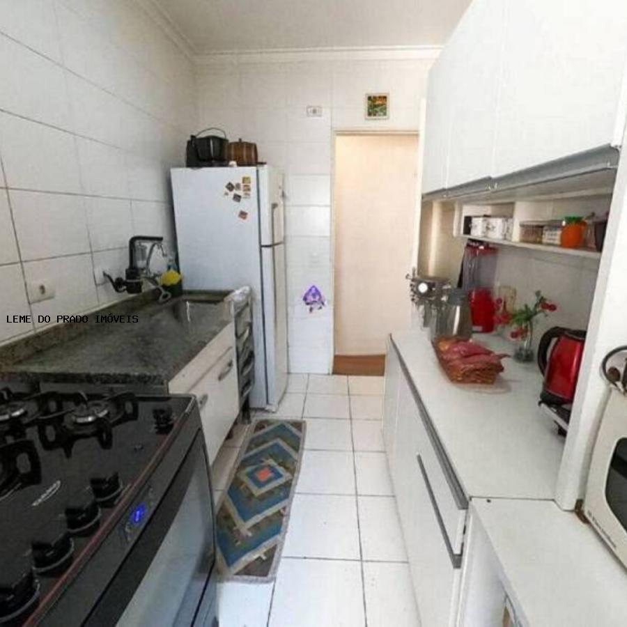 Apartamento à venda com 3 quartos, 75m² - Foto 8