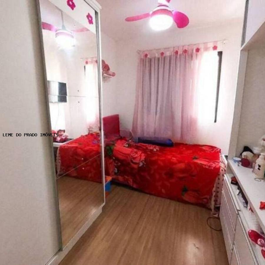 Apartamento à venda com 3 quartos, 75m² - Foto 11