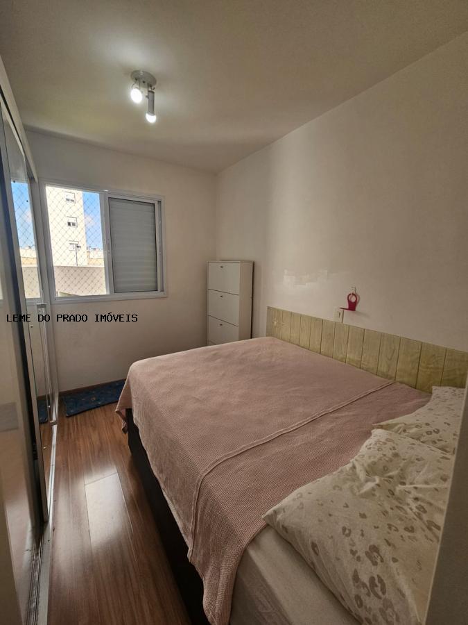 Apartamento à venda com 2 quartos, 55m² - Foto 11