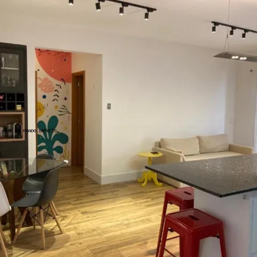 Apartamento à venda com 2 quartos, 80m² - Foto 3