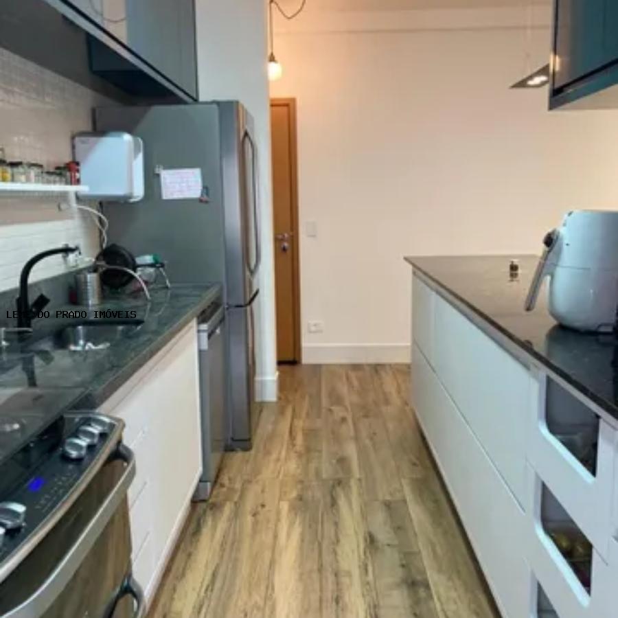 Apartamento à venda com 2 quartos, 80m² - Foto 4