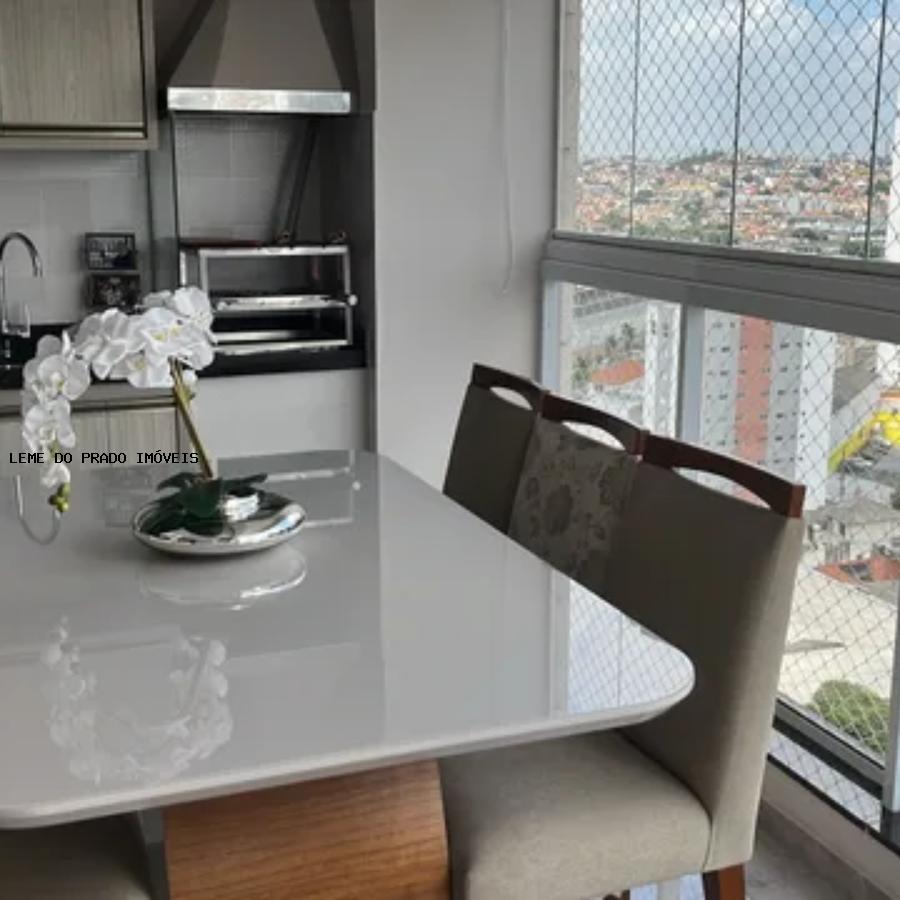 Apartamento à venda com 2 quartos, 90m² - Foto 1