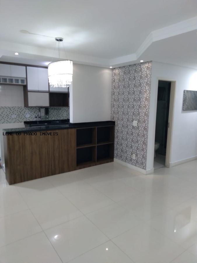 Apartamento à venda com 2 quartos, 64m² - Foto 4