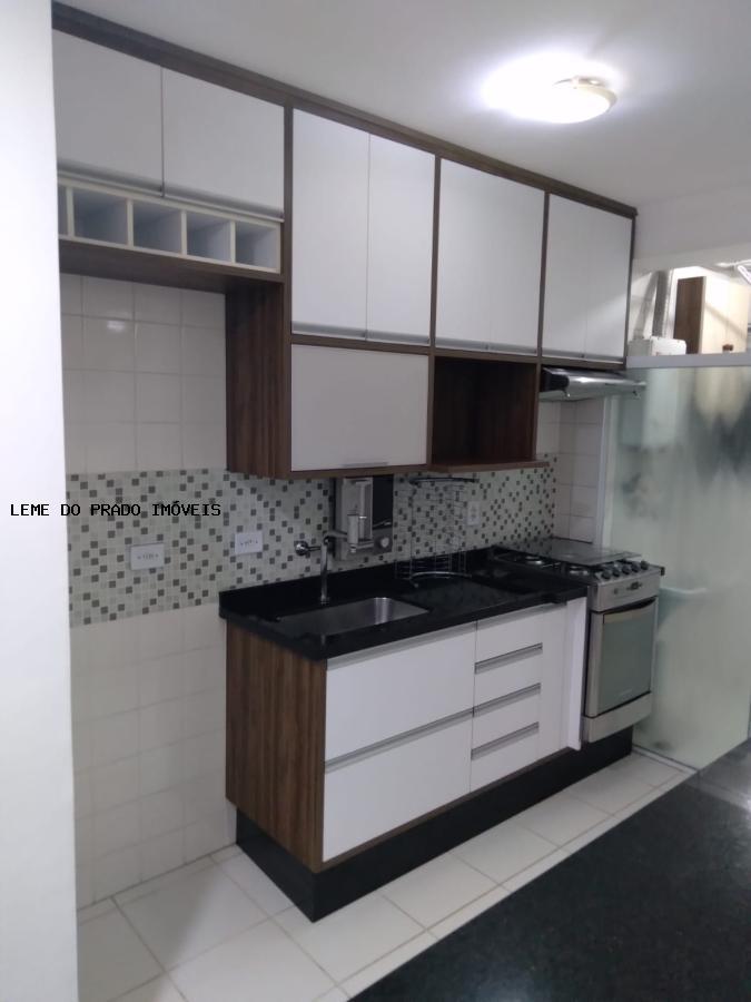 Apartamento à venda com 2 quartos, 64m² - Foto 6