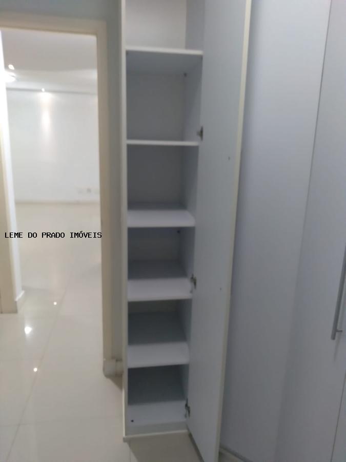 Apartamento à venda com 2 quartos, 64m² - Foto 13