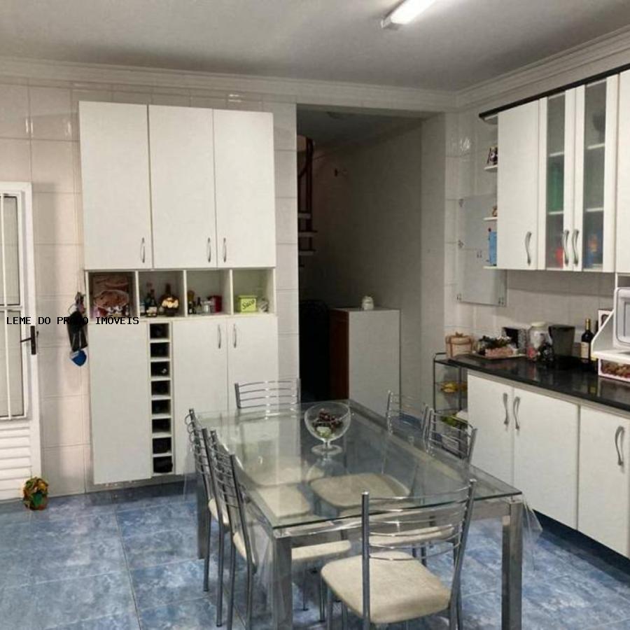 Casa à venda com 3 quartos, 279m² - Foto 7