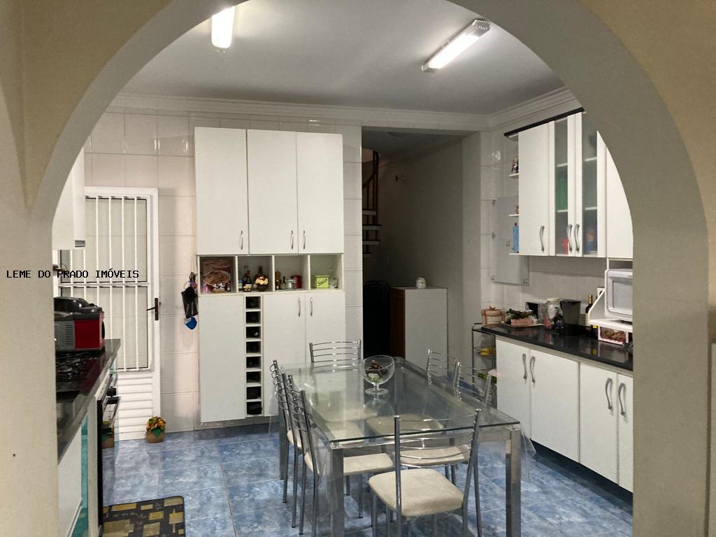 Casa à venda com 3 quartos, 279m² - Foto 4