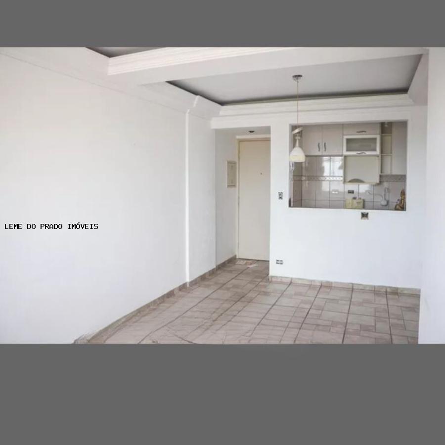 Apartamento à venda com 3 quartos, 62m² - Foto 1