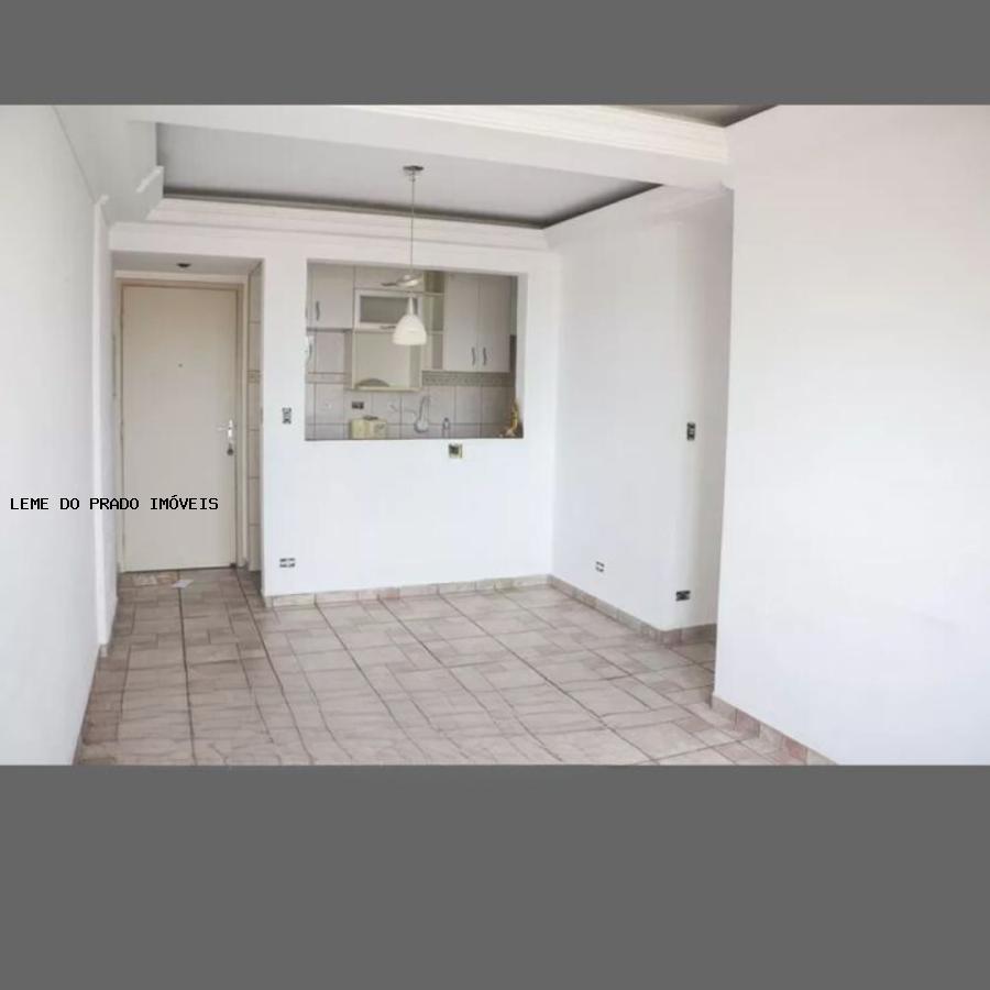 Apartamento à venda com 3 quartos, 62m² - Foto 2