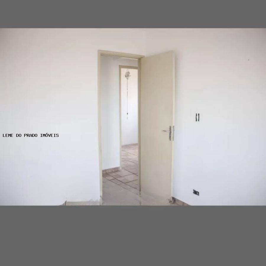 Apartamento à venda com 3 quartos, 62m² - Foto 3