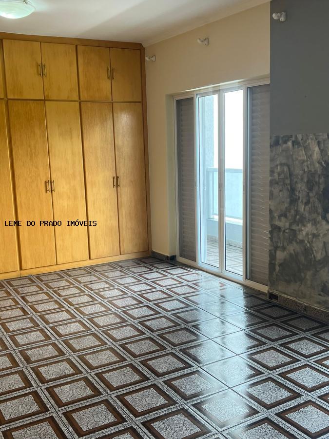 Sobrado à venda com 3 quartos, 316m² - Foto 11