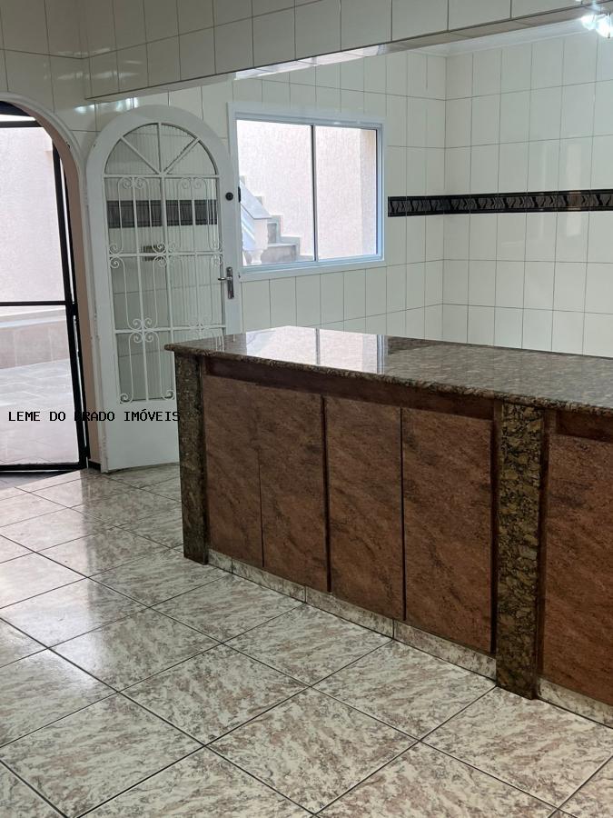 Sobrado à venda com 3 quartos, 316m² - Foto 27