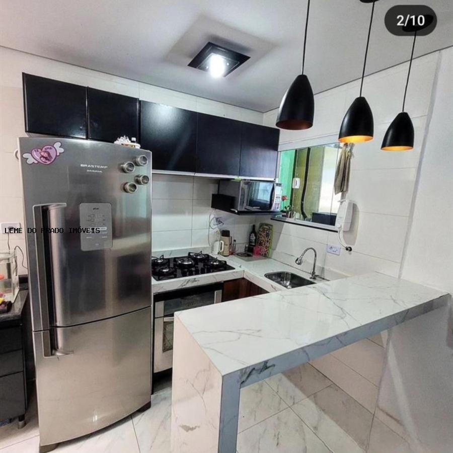 Sobrado à venda com 2 quartos, 90m² - Foto 1