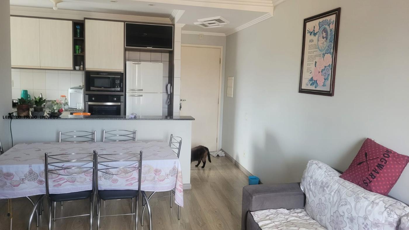 Apartamento à venda com 3 quartos, 62m² - Foto 2